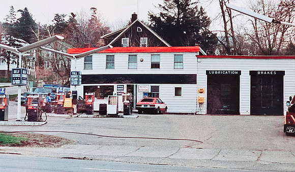 Crosby's Service Station 1970