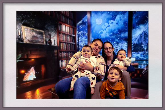 ChiChi and Family 2022-studio
