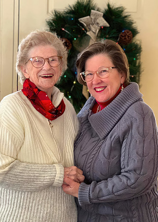 Mom & Linda Christmas 2023 (1)